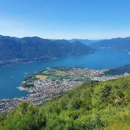 Maggiore Waterfront Retreat - Walking Distance To Everything