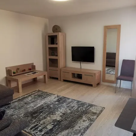 Apartment Maggiore Waterfront Retreat - Walking Distance To Everything *