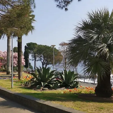Maggiore Waterfront Retreat - Walking Distance To Everything アパート