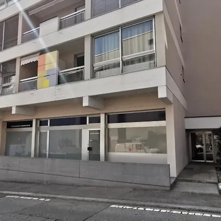 Maggiore Waterfront Retreat - Walking Distance To Everything *