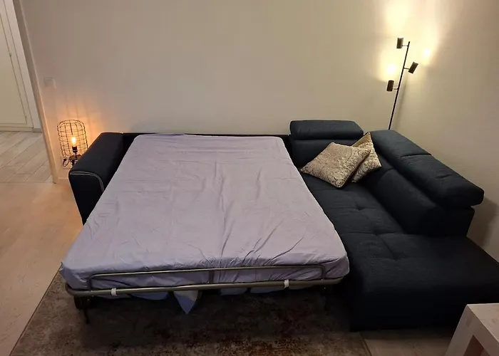 Maggiore Waterfront Retreat - Walking Distance To Everything *