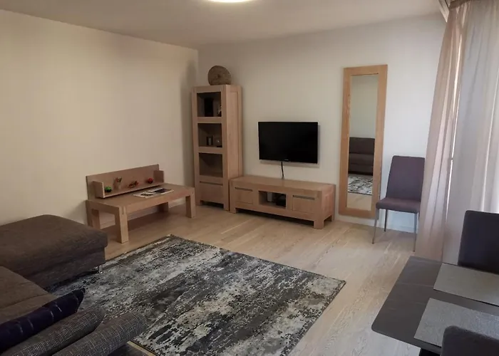 Apartament Maggiore Waterfront Retreat - Walking Distance To Everything *