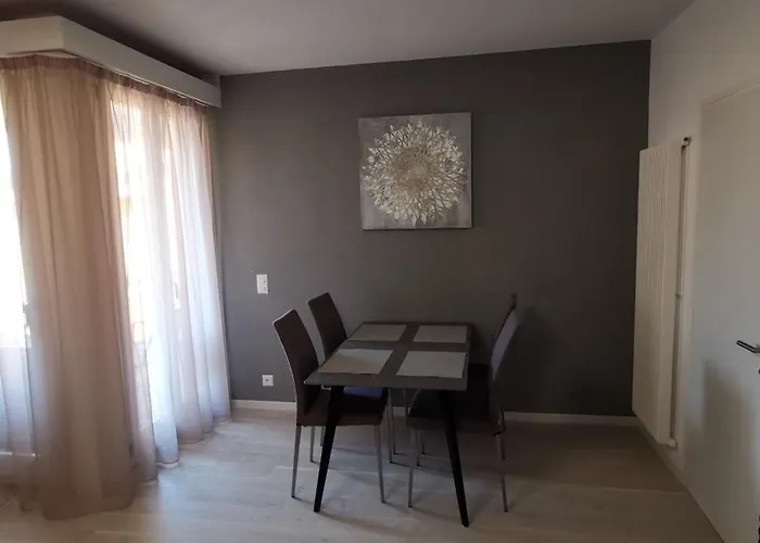 Apartament Maggiore Waterfront Retreat - Walking Distance To Everything